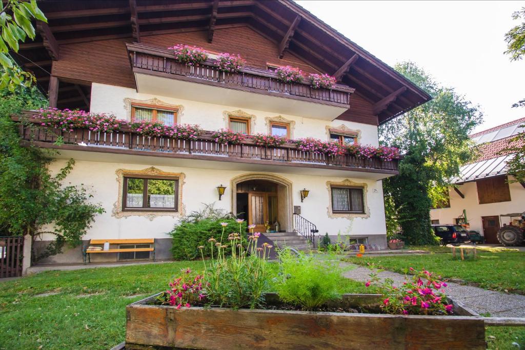 Fruehstueckspension Helmhof Salzburg Dış mekan fotoğraf